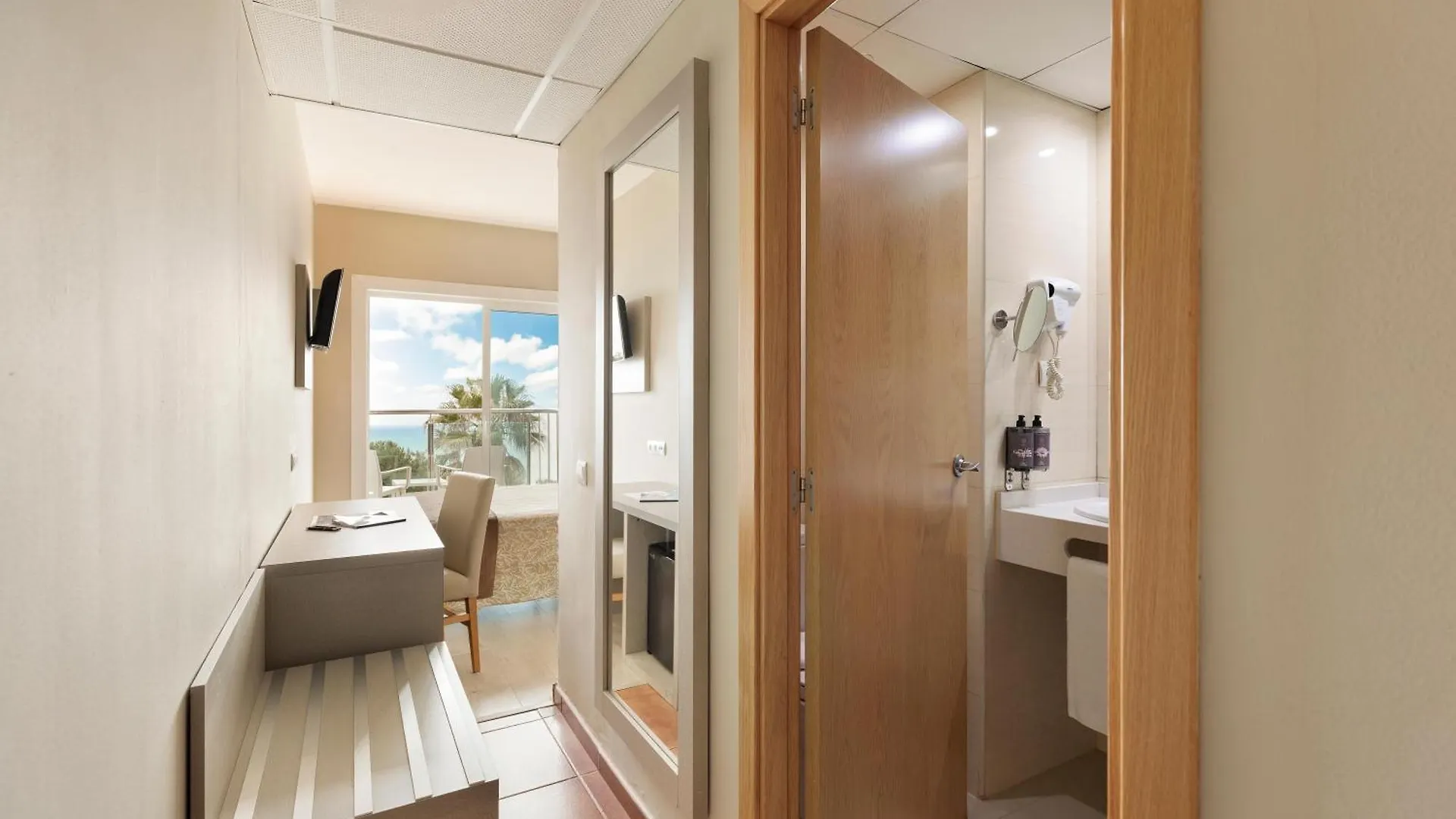 Hotel Best Cap Salou 3*,  İspanya